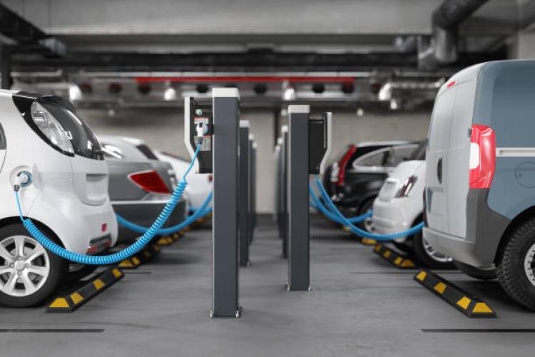 2025 Electric Cars: Must-Know Charging Features Revealed