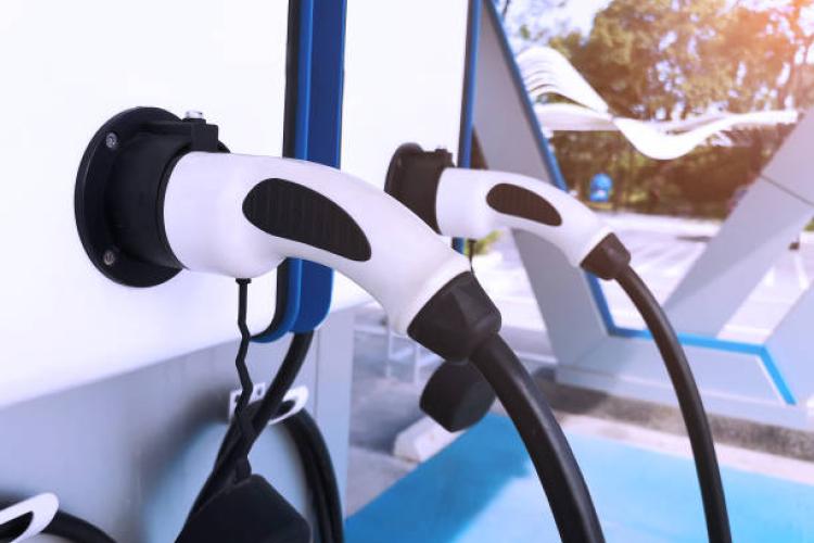 How EV Charging Helps Hotels & Resorts Turn Short Stays Into Longer Visits