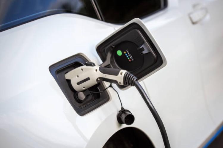 The Ultimate Guide to Capitalizing on EV Charging Demand