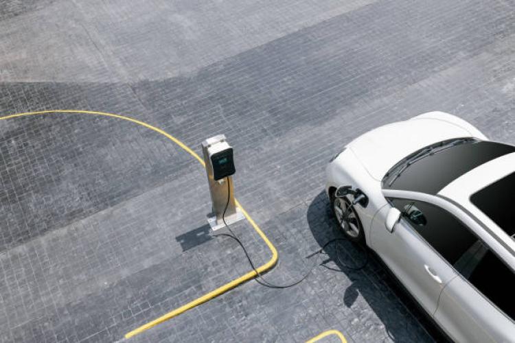 How to Select the Best EV Charger for Your Needs